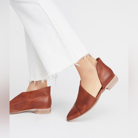 Free People Shoes - Free People Royale Flat in Whiskey Size 6.5